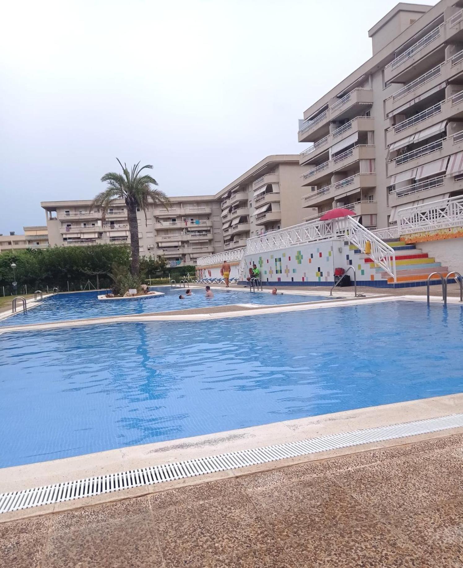 Pina Beach Holidays La Pineda Eksteriør bilde